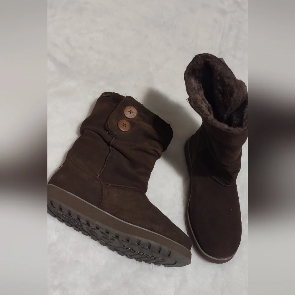 Skechers boots for women size 6.5